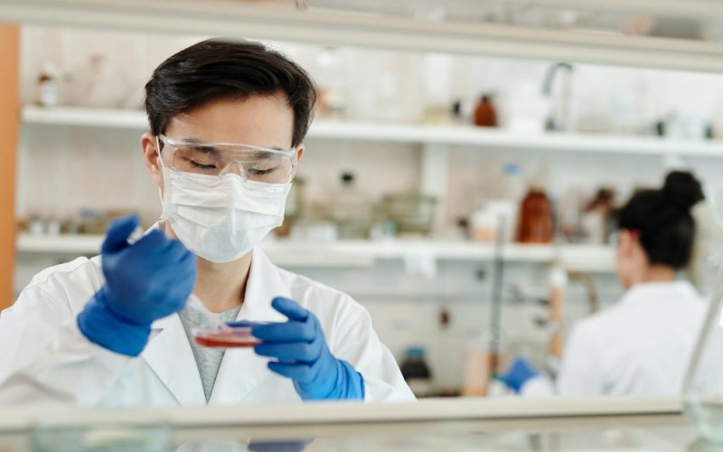 Pharmacien Responsable en France : C'est quoi ce métier ?