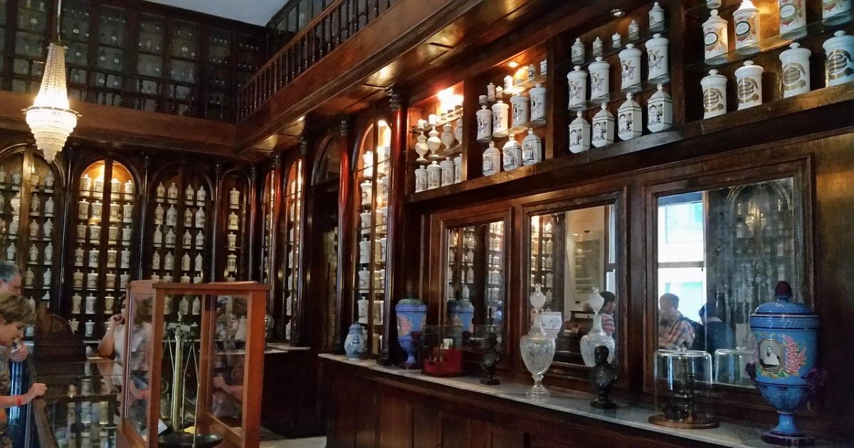 Histoire de la pharmacie → de l'apothicaire au pharmacien moderne